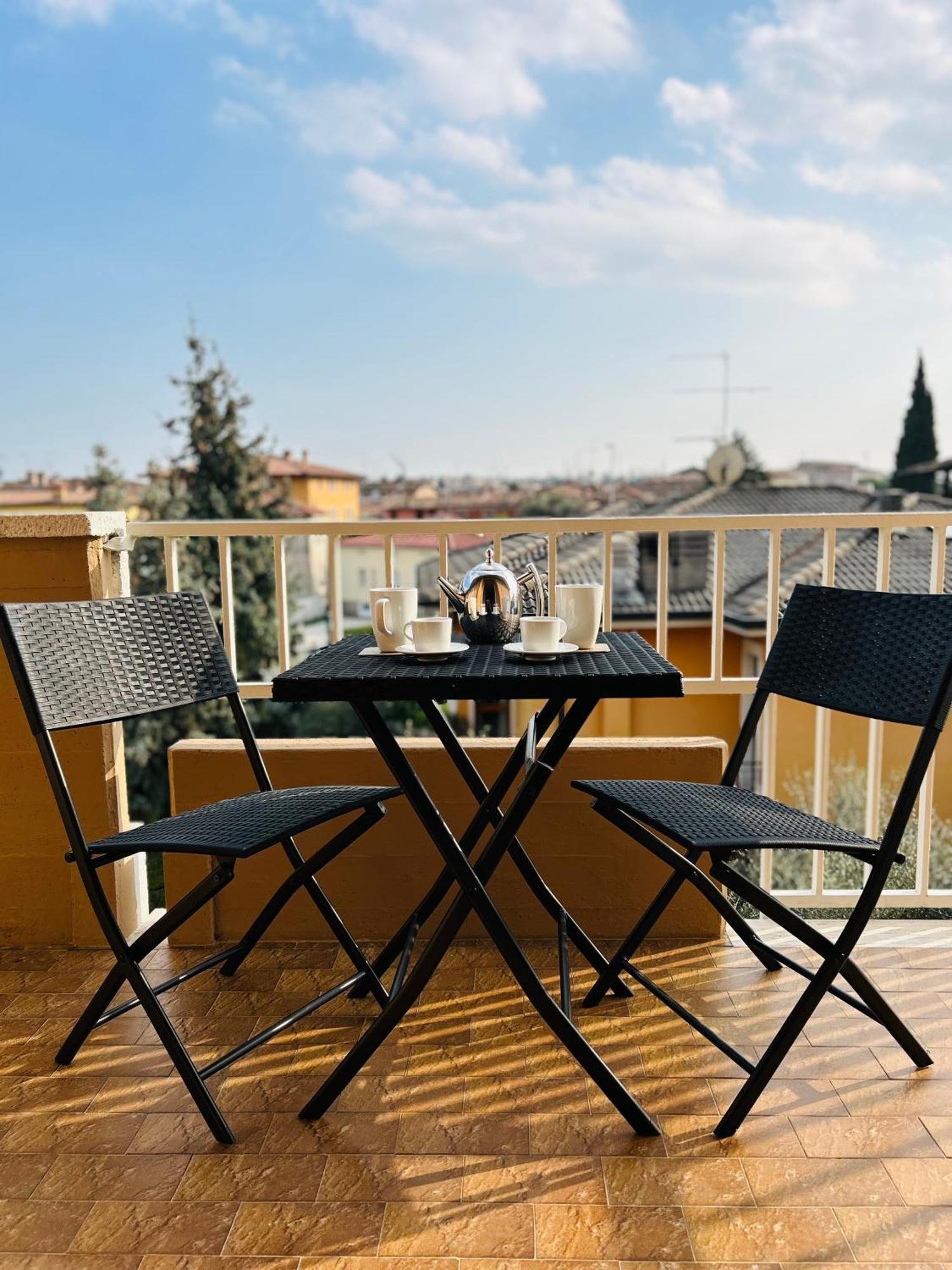 Gold Garda Desenzano Apartment Desenzano del Garda Exterior photo