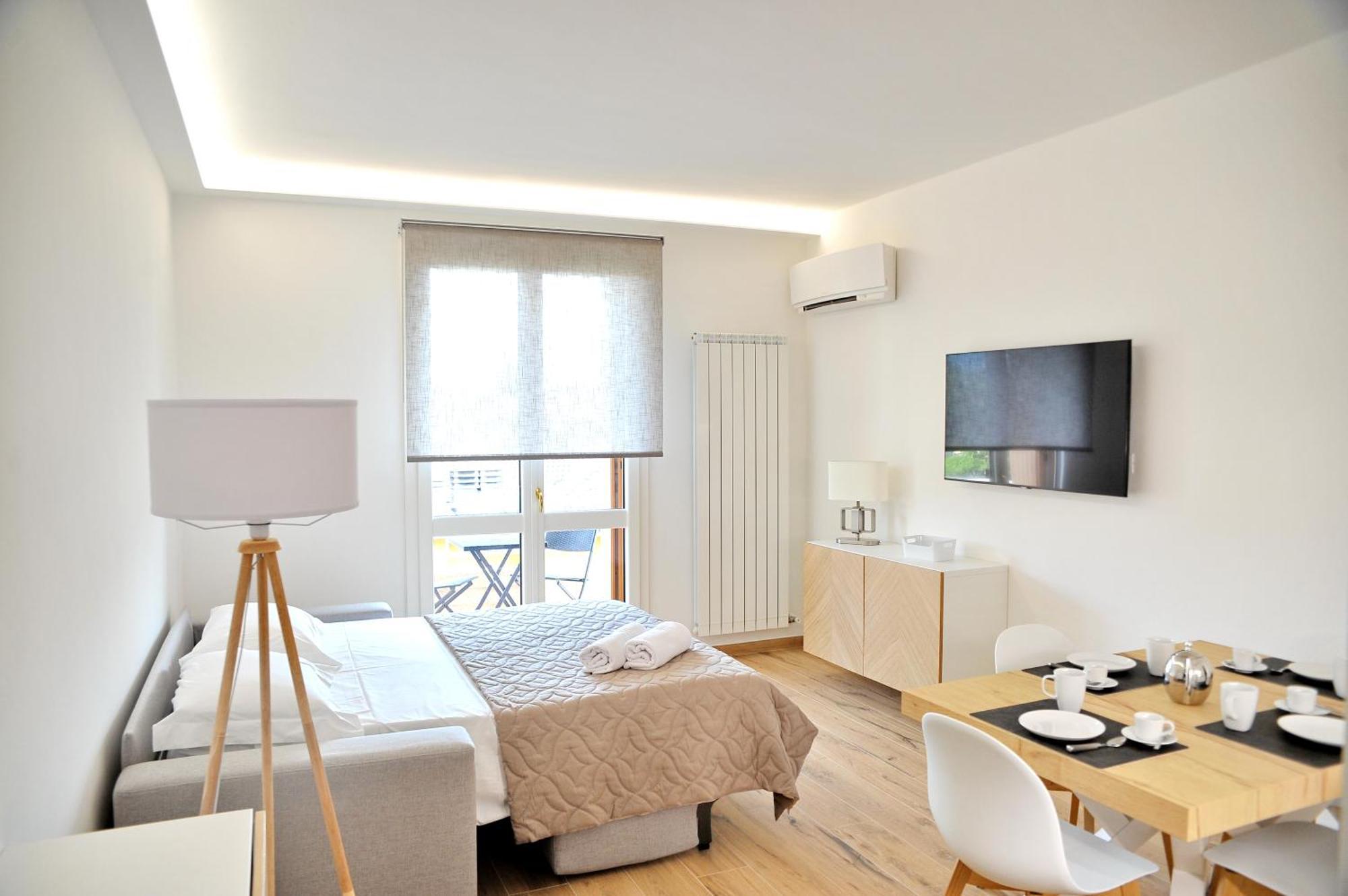Gold Garda Desenzano Apartment Desenzano del Garda Exterior photo